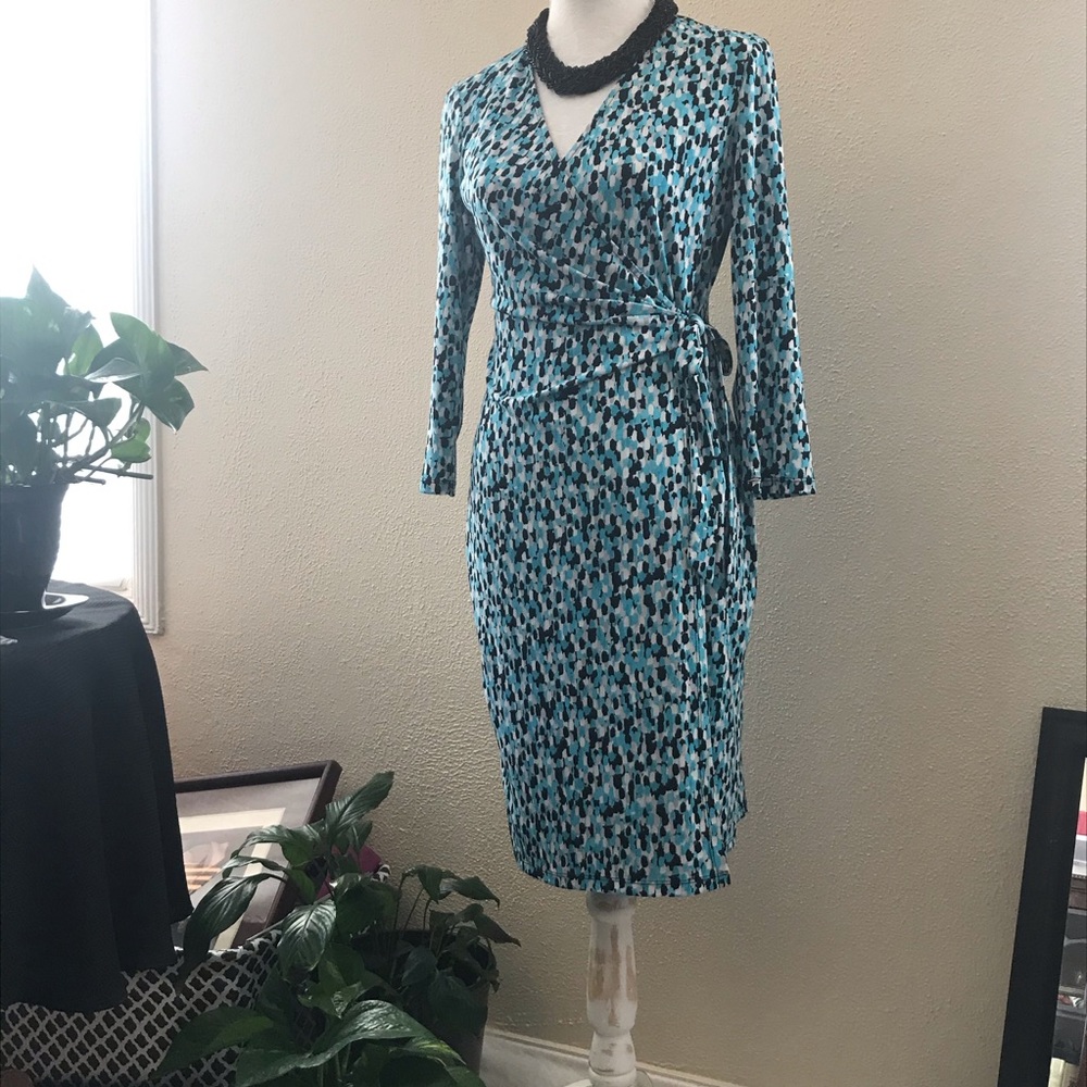 Faux wrap jersey print dress Size 6 🦋Versatile 🦋